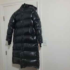 TNA SUPER PUFF LONG WOMENS SMALL SHINY BLACK